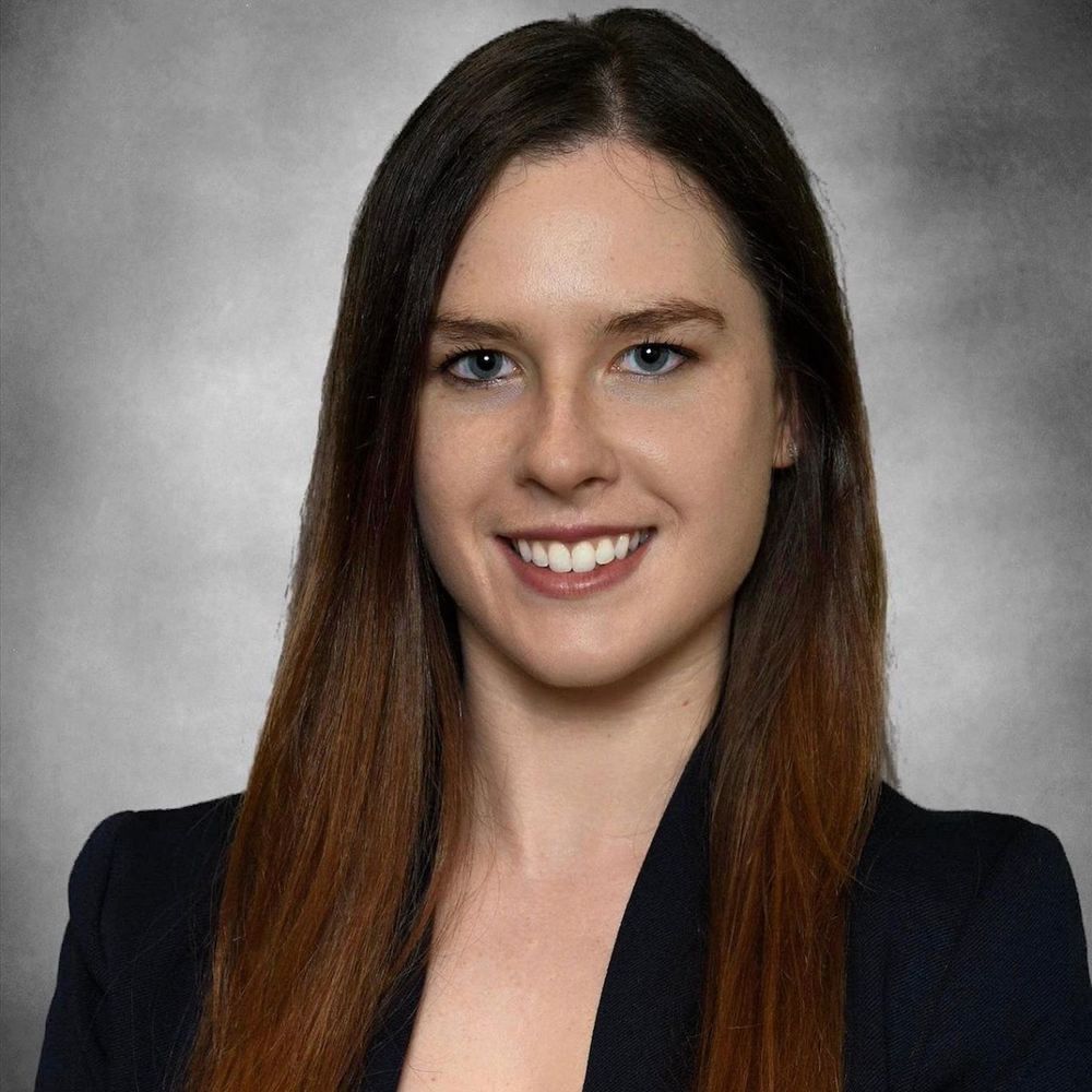 Meet your Posher, Courtney